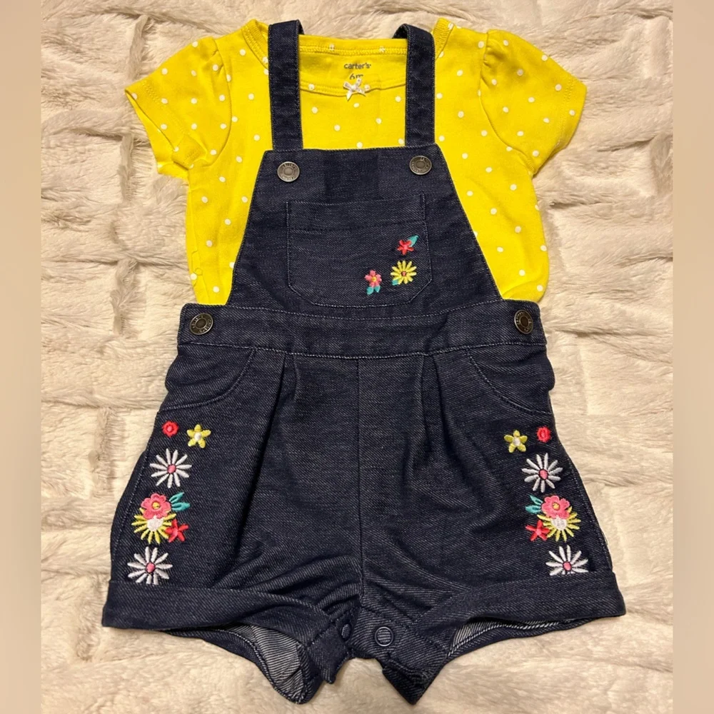 Lot of 4 Two-Piece Outfits for Baby - Size 3-6M